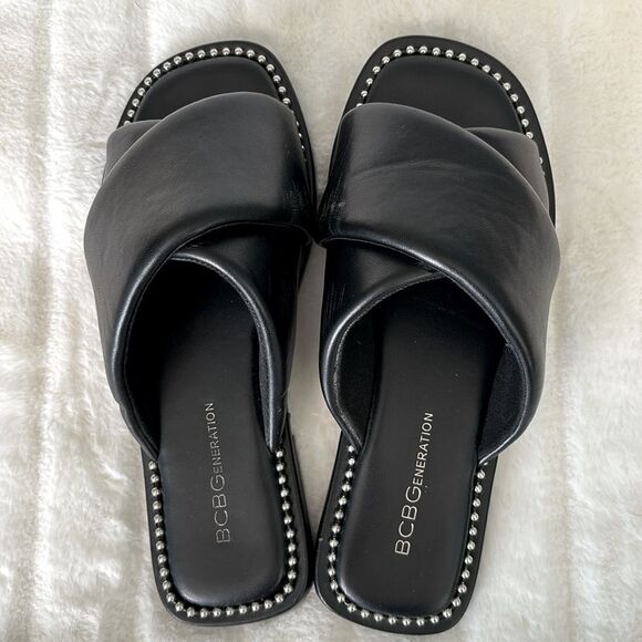 BCBGeneration Women’s Tabby Square Toe Cross Slide Sandal, black/silver, size 6 - Picture 4 of 11